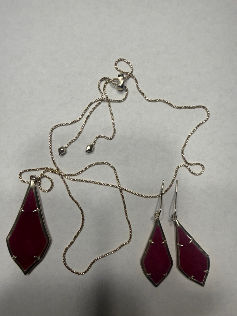 Kendra Scott Olivia Raspberry Inlay Pendant Necklace & Matching Earrings